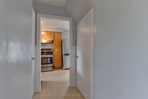 8 Ethel Street, Petawawa, ON K8H 2B8