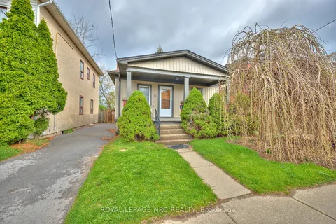 11 Beech Street, St. Catharines, ON L2R 2B6