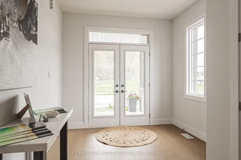 130 Maple Street, Mapleton, ON N0G 1P0