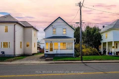 9 Lombard Street, Smith Falls, ON K7A 4E8