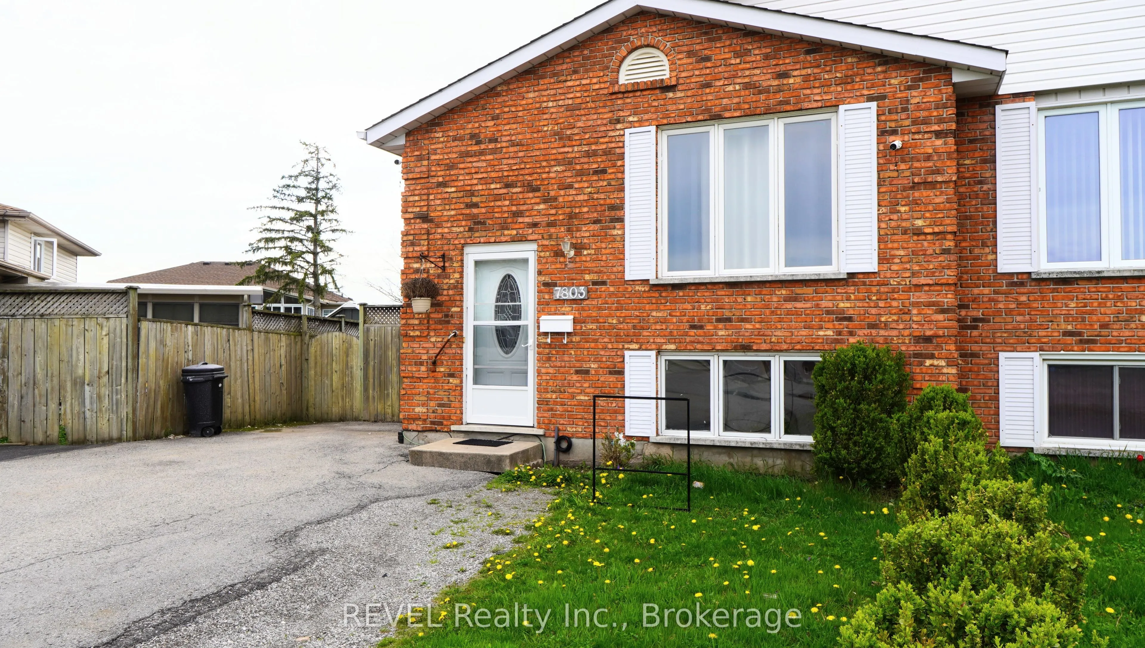 7803 Yvette Crescent, Niagara Falls, ON L2H 3B6