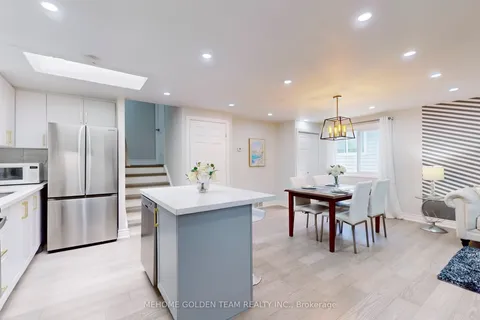 68 Amos Avenue, Waterloo, ON N2L 5G3