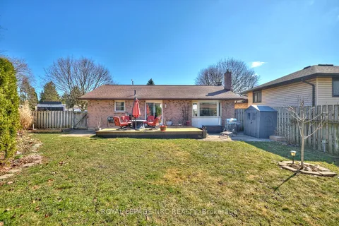 6484 Armstrong Drive, Niagara Falls, ON L2H 2M1