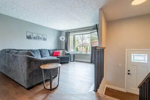 3 Killins Street, West Lincoln, ON L0R 2A0