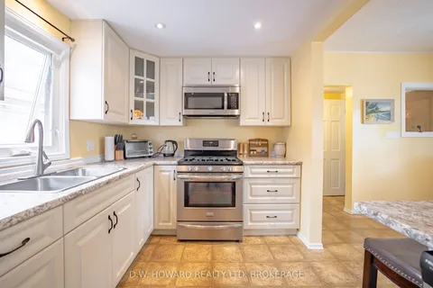692 Lakeshore Road, Fort Erie, ON L2A 1C1
