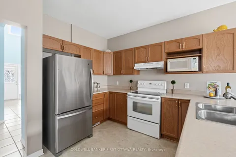 244 Deercroft Avenue, Barrhaven, ON K2J 5J9