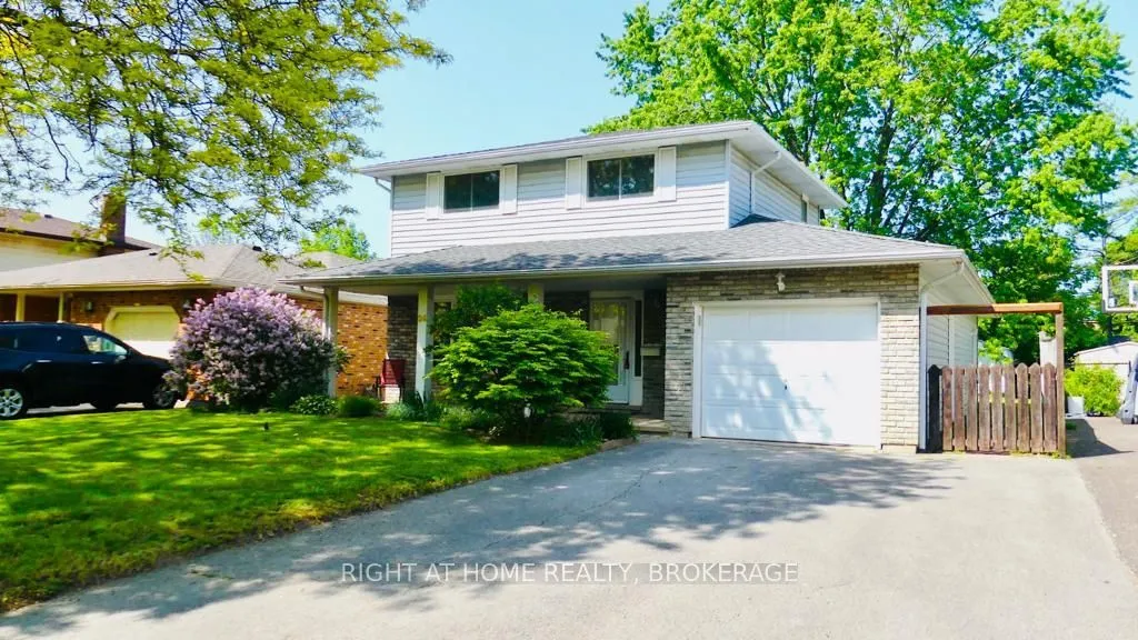 24 The Meadows Street, St. Catharines, ON L2N 7L1