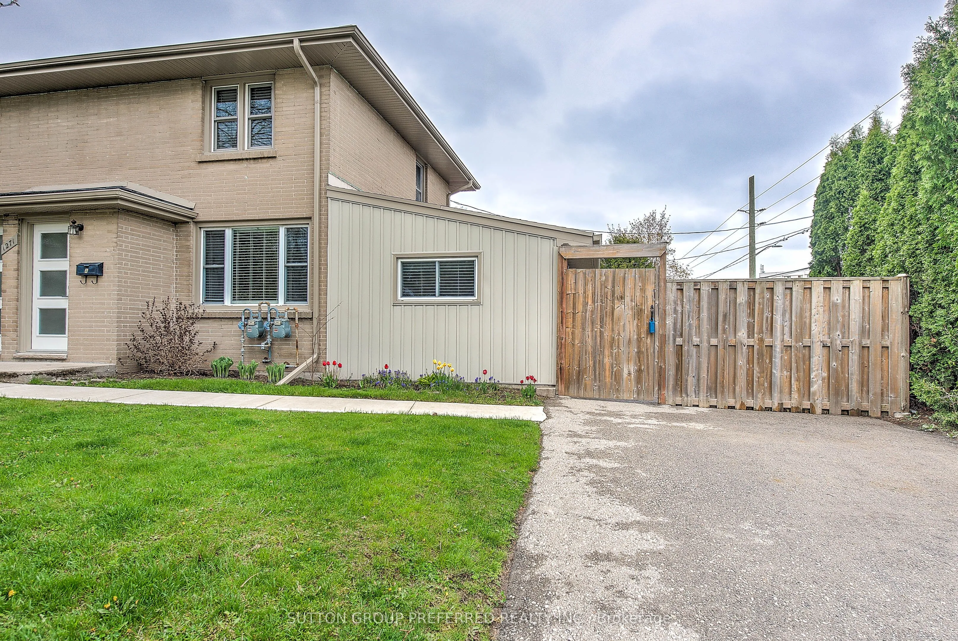 1271 Norman Avenue, London South, ON N6K 2A1