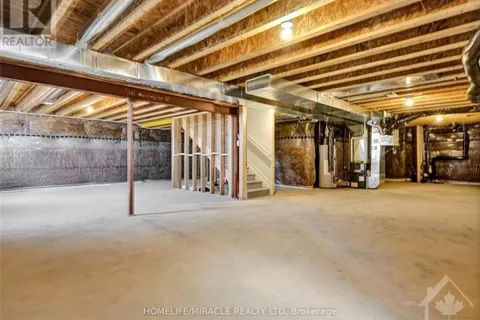1026 Showman Street, Stittsville - Munster - Richmond, ON K0A 2Z0
