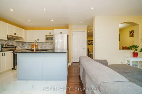 426 Pillett Street, Barrhaven, ON K2J 5S3