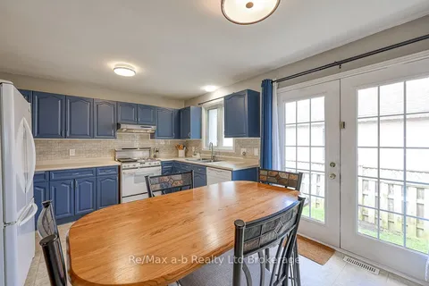 1 Feltz Drive, Ingersoll, ON N5C 4E9