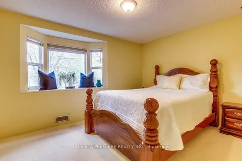 171 Sterling Street, London East, ON N5Y 1Z1