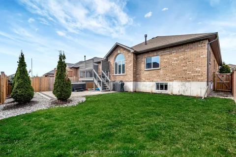 66 Scenic Drive, Belleville, ON K8N 0C6