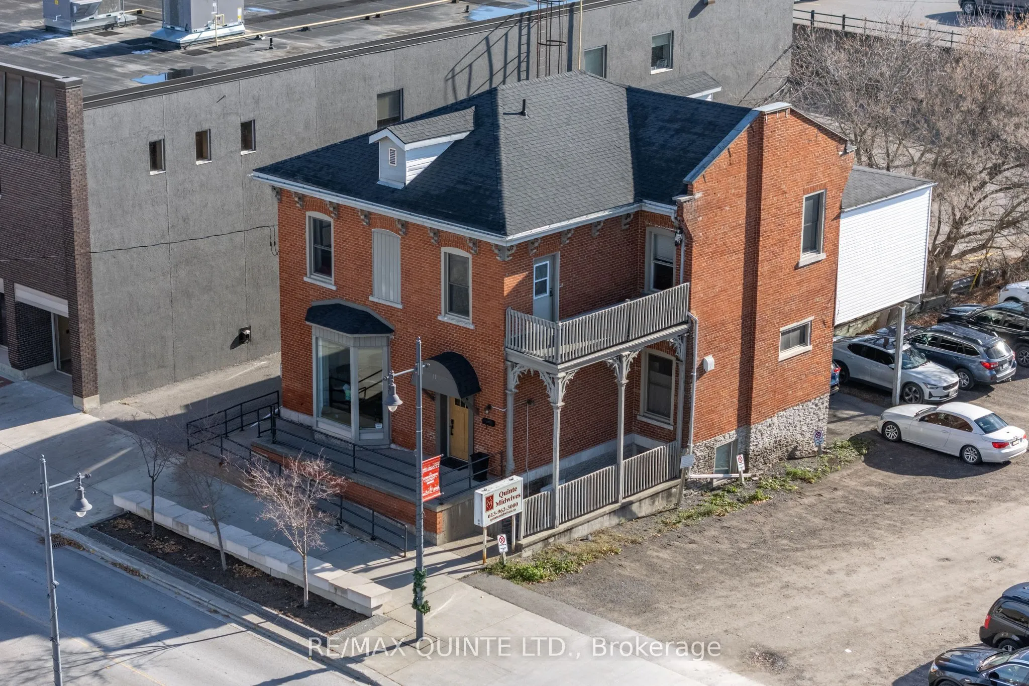 11 Victoria Avenue, Belleville, ON K8N 1Z5