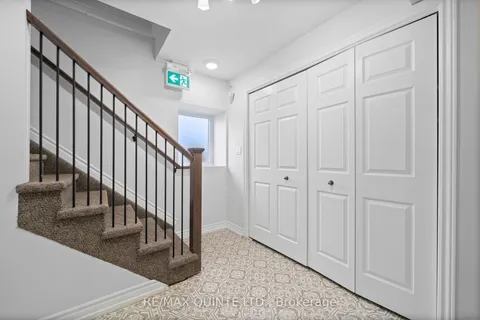 11 Victoria Avenue, Belleville, ON K8N 1Z5