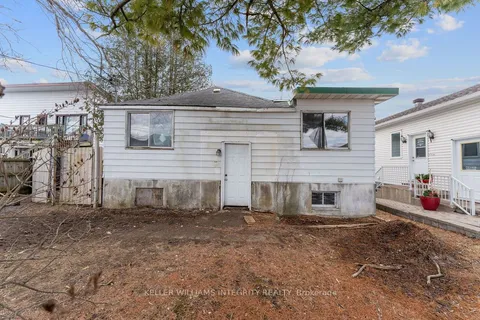 924 Beauchamp Avenue, Orleans - Convent Glen and Area, ON K1C 3A8