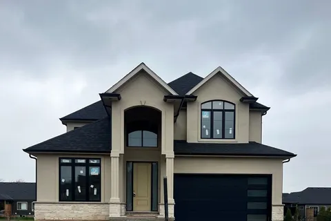 77 Swan Avenue, Pelham, ON L0S 1E6