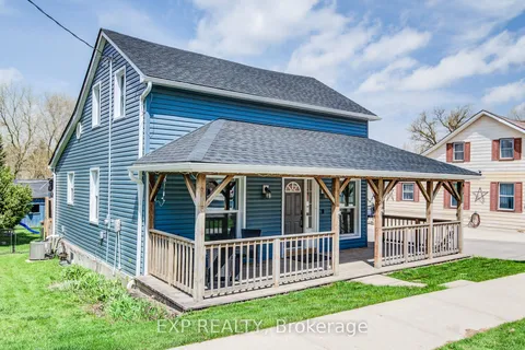 30 Wellington Street, Mapleton, ON N0G 1P0