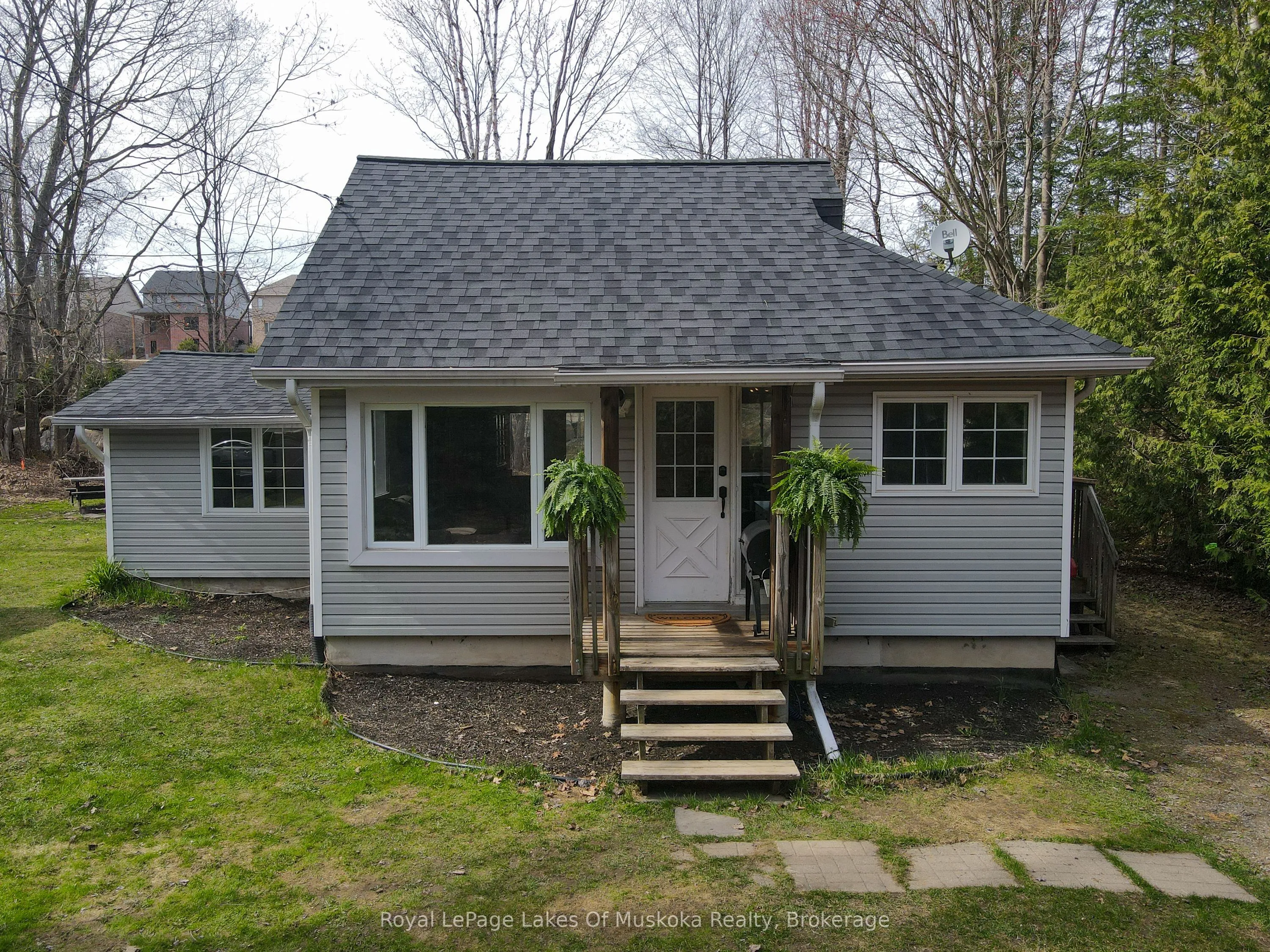 6 Hibberd Lane, Huntsville, ON P1H 1C9