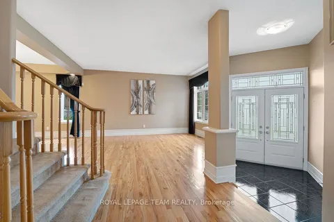37 Loyal Hill Crescent, Kanata, ON K2M 2C8