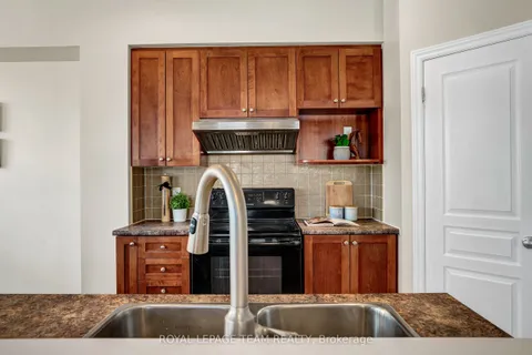 74 MADELON Drive, Barrhaven, ON K2J 5C5