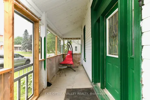 27 Grace Street, Whitewater Region, ON K0J 2L0