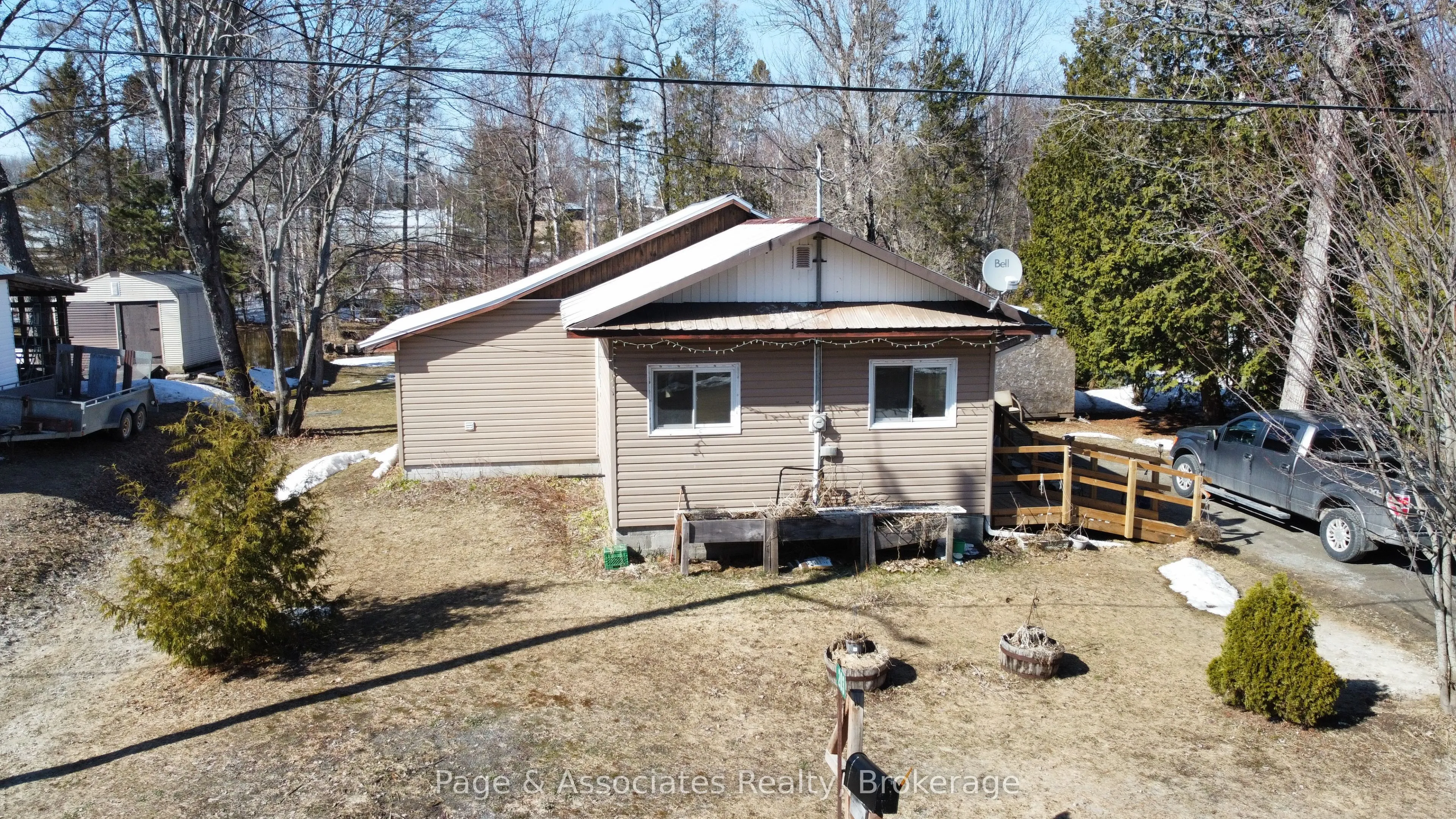 203 Pine Poultry Road, Markstay-Warren, ON P0H 2N0