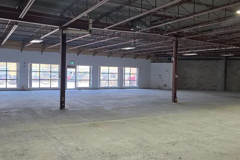 1907 Oxford Street, London East, ON N5V 4L9