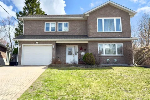 37 Shallot Crescent, North Bay, ON P1A 3V7