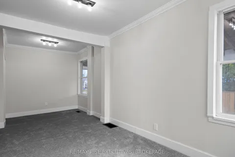 6 Arthur Street, Kingston, ON K7K 2L4