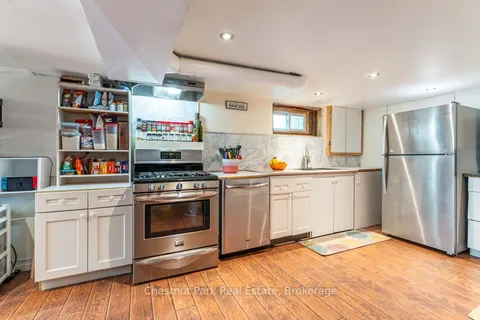 23 EWING Street, Bracebridge, ON P1L 1C7