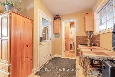 3880 Dundas Street, Thames Centre, ON N5V 5C6