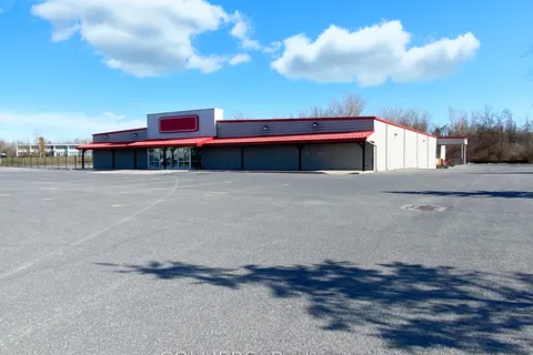 1850 Vincent Massey Drive, Cornwall, ON K6H 5R6