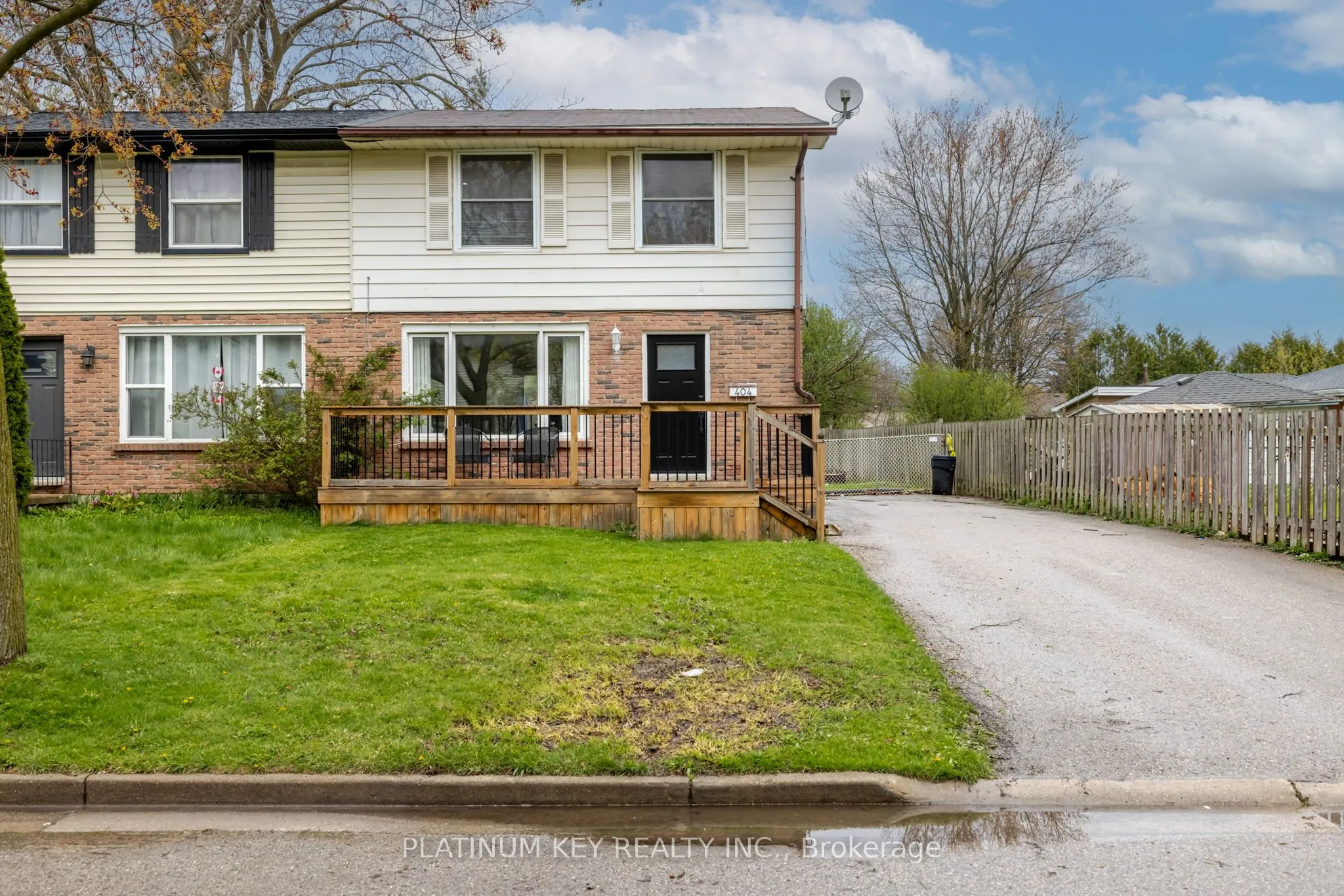 404 Crawford Street, London South, ON N6C 3B3