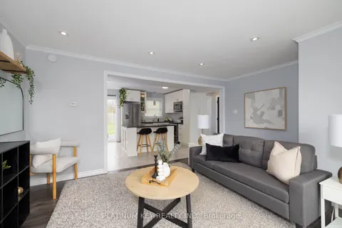 404 Crawford Street, London South, ON N6C 3B3
