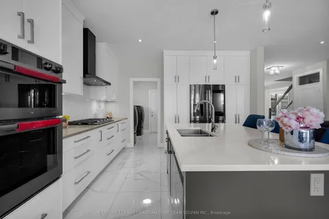 3354 Mersea Street, London South, ON N6P 0G3