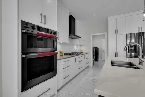 3354 Mersea Street, London South, ON N6P 0G3