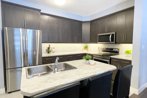 694 Chelton Road, London South, ON N6M 0H8