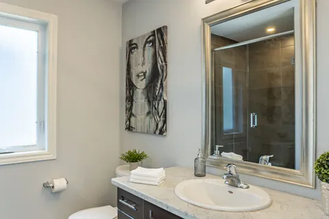 694 Chelton Road, London South, ON N6M 0H8