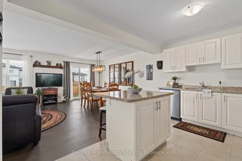 160 Daffodil Court, Gravenhurst, ON P1P 0B8