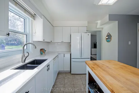 78 Sussex Place, London East, ON N5Y 5H3