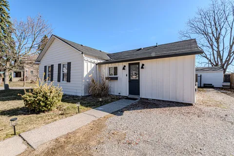 37 Queen Street, Brant, ON N3L 1C5