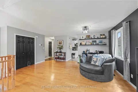 1001 Bluffwood Avenue, Kingston, ON K7K 7K6