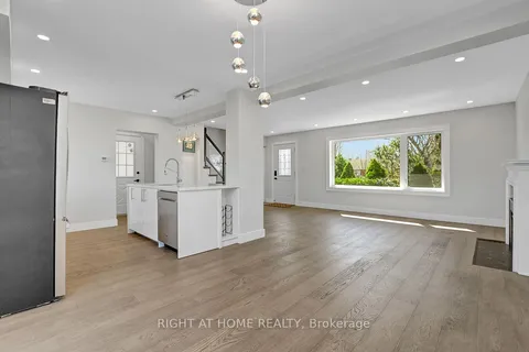 81 Canter Boulevard, ON K2G 2M4
