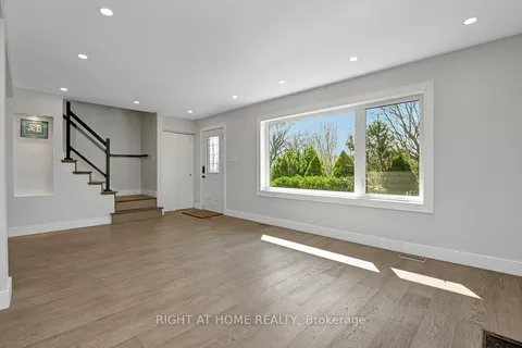 81 Canter Boulevard, ON K2G 2M4