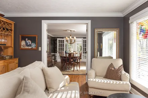 62 Hillcrest Avenue, St. Catharines, ON L2R 4Y1