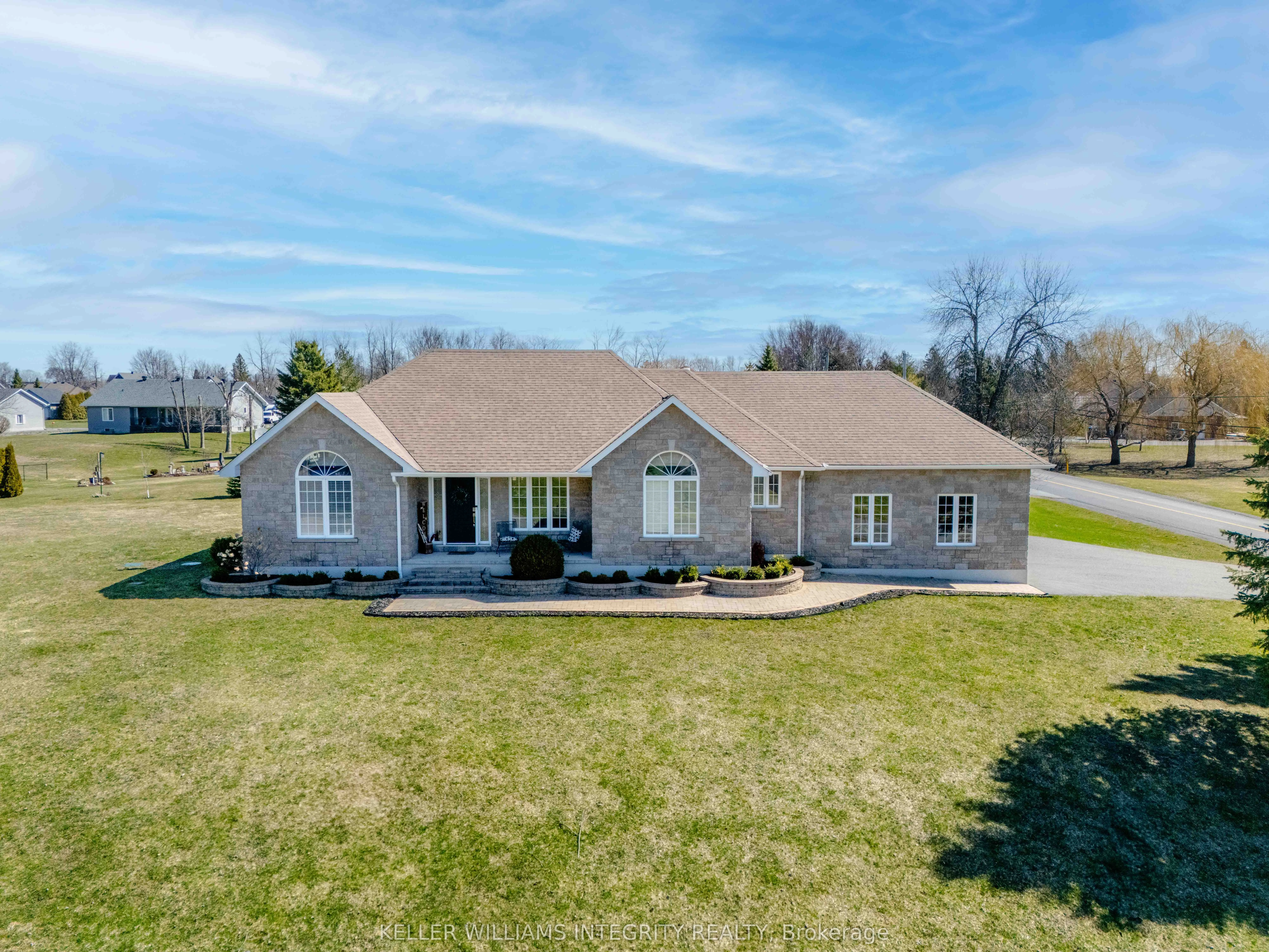 15885 Manning Road, South Stormont, ON K0C 1M0
