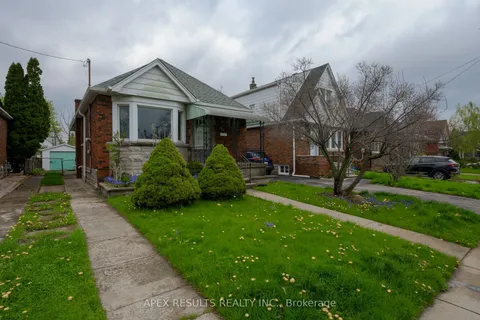 39 Strathearne Avenue, Hamilton, ON L8H 5K5