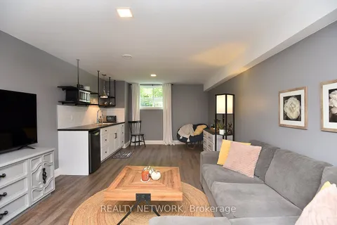 26 Corbett Avenue, St. Catharines, ON L2N 5M7