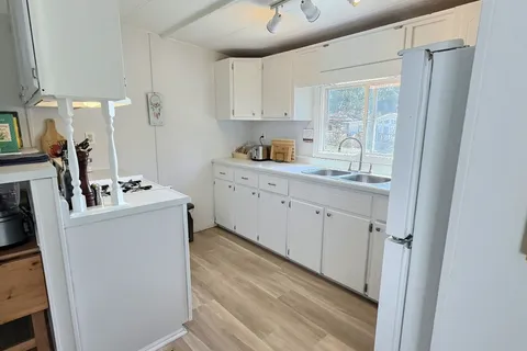 580 Beaver Creek Road, Waterloo, ON N2J 3Z4